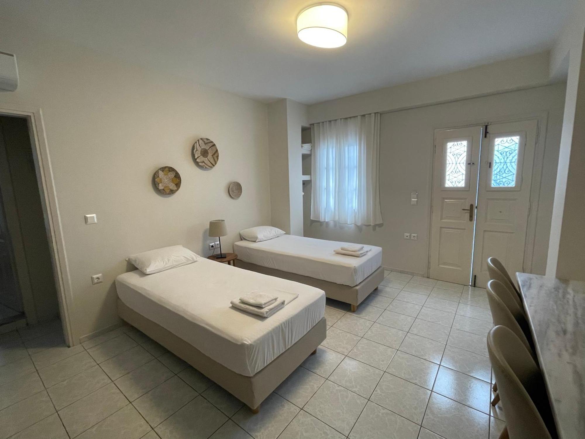 Manto Apartments Тинос Экстерьер фото